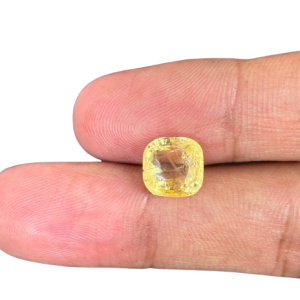 Export Quality Ceylon Yellow Sapphire (सीलोन पुखराज) 4.25 Ratti - with Lab Report